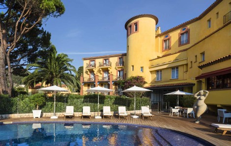L'Hotel Ermitage du Riou comes very highly recommended in Mandelieu-La Napoule