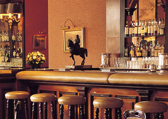 DRINK: Le Bar American, Hôtel de Paris Monte-Carlo, Place du Casino, MC 98000, Monaco